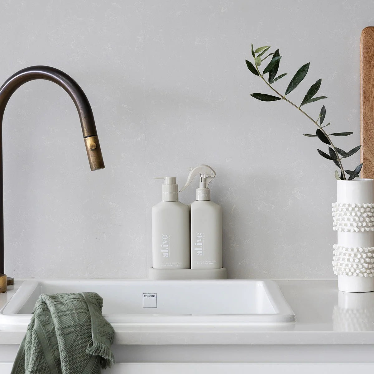 AlivecBody Dishwashing Liquid & Bench Spray | Kitchen | cleaning Products | the ivy plant studio