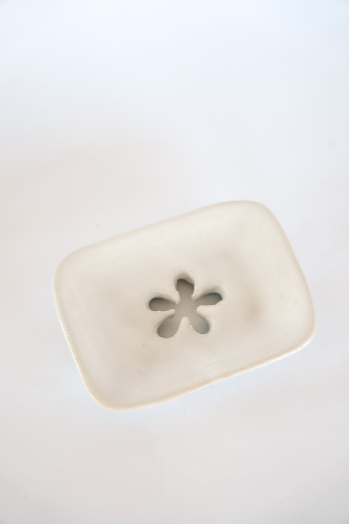 BLACK SALT CO THE FLOWER SOAP DISH | THE IVY PLANT STUDIO