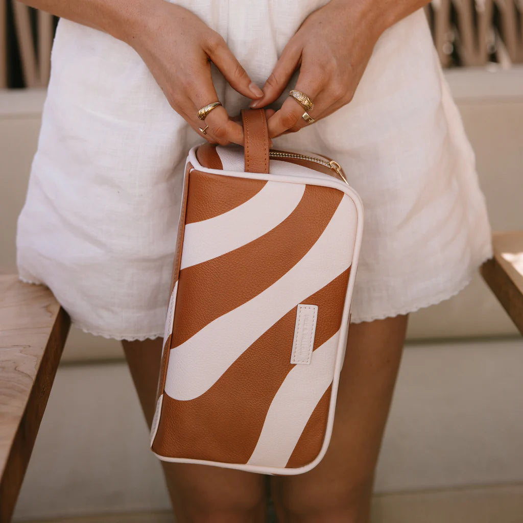 Fox & Fallow's Rust Swirl Wash Bag | The Ivy Plant Studio