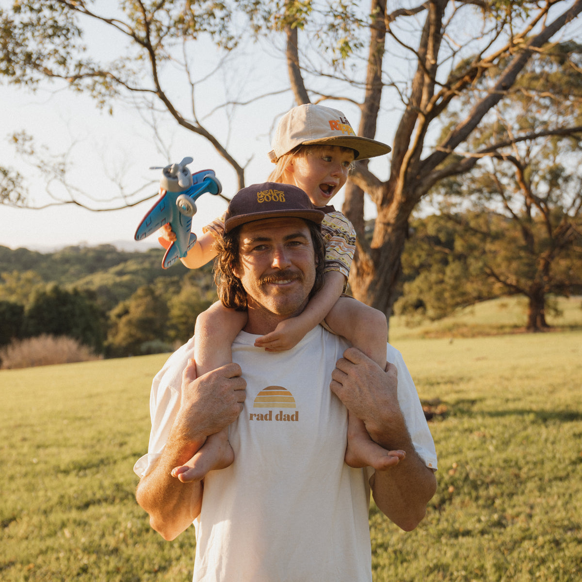 BANABAE RAD DAD CLASSIC TEE ORGANIC COTTON - NATURAL | THE IVY PLANT STUDIO 