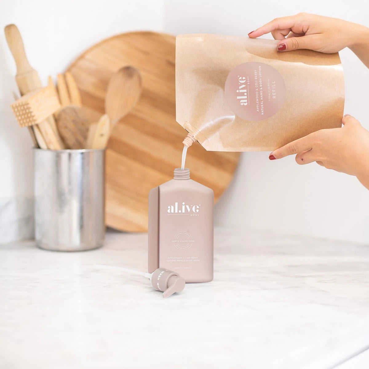 alive body applewood & goji berry wash refill | alive body | The ivy plant studio |